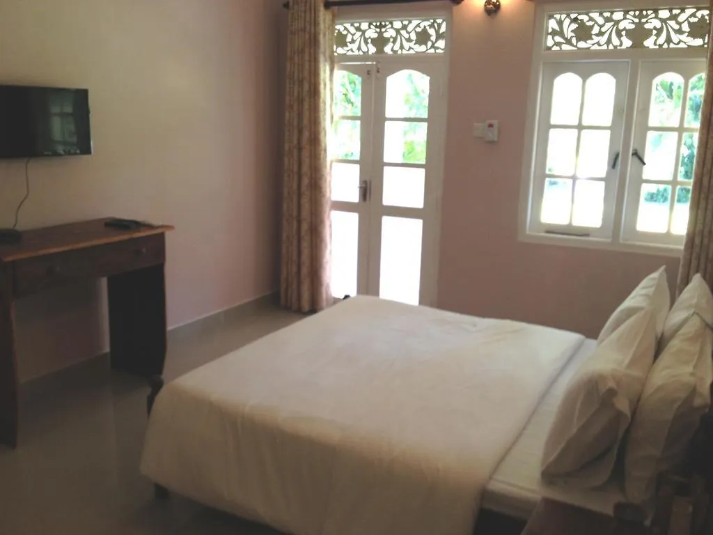 Hotel Fire Dragon Hideaway Negombo Pensjonat