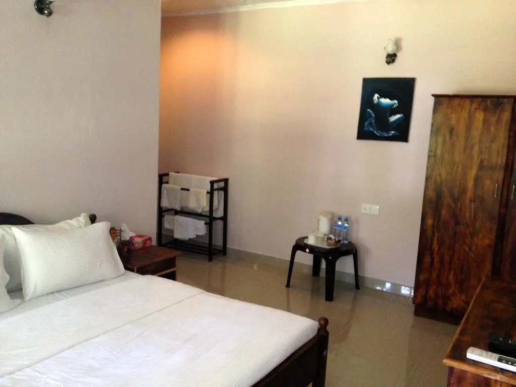 Hotel Fire Dragon Hideaway Negombo